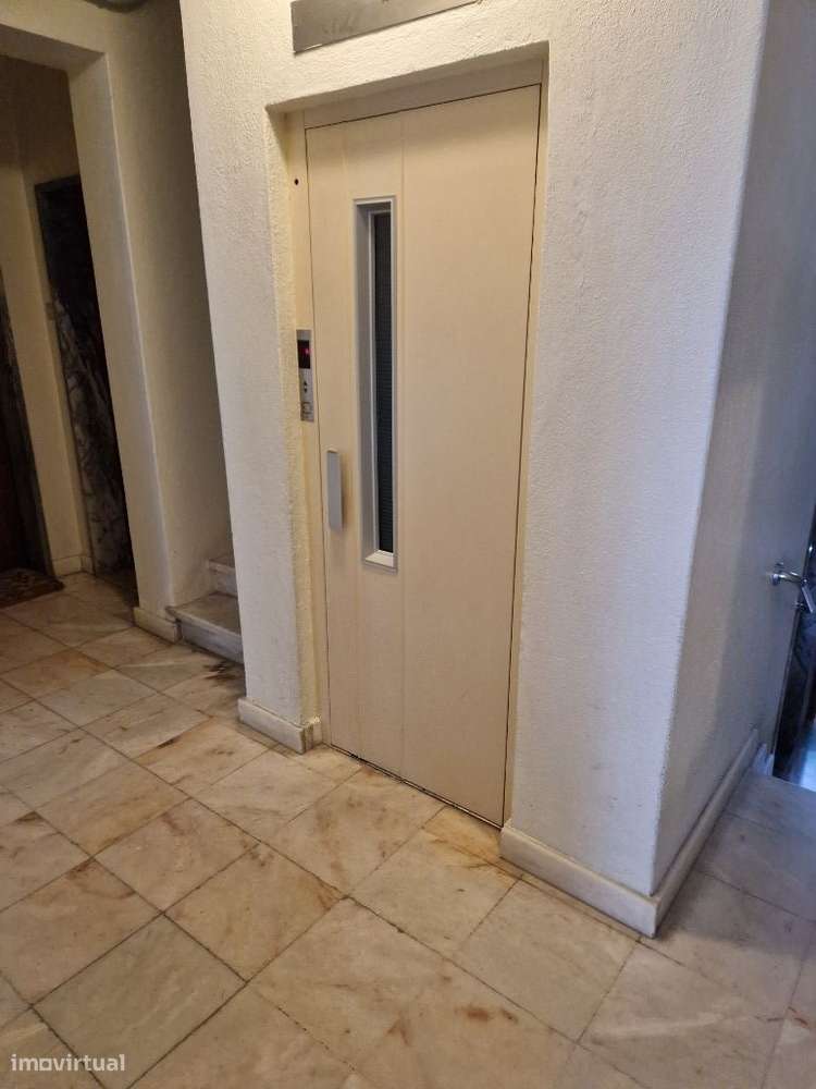 T4 (T5) , Vistas, 2 Elevadores - Centro Carnaxide-35