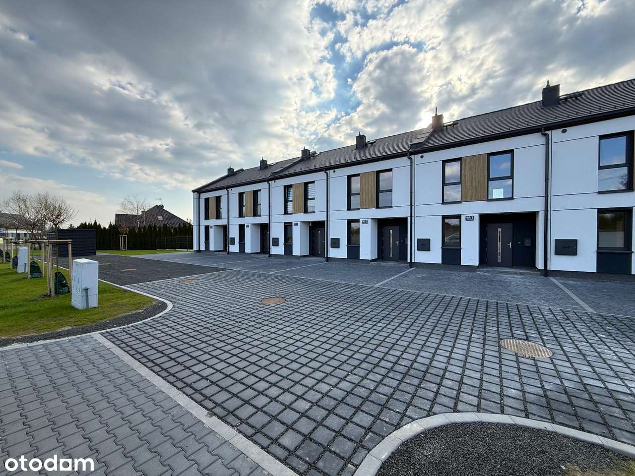 Dom skrajny | 230 m2 ogrodu | 5 pokoi | 2 miejsca postojowe |