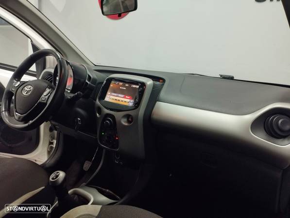 Toyota Aygo 1.0 X-Play - 11