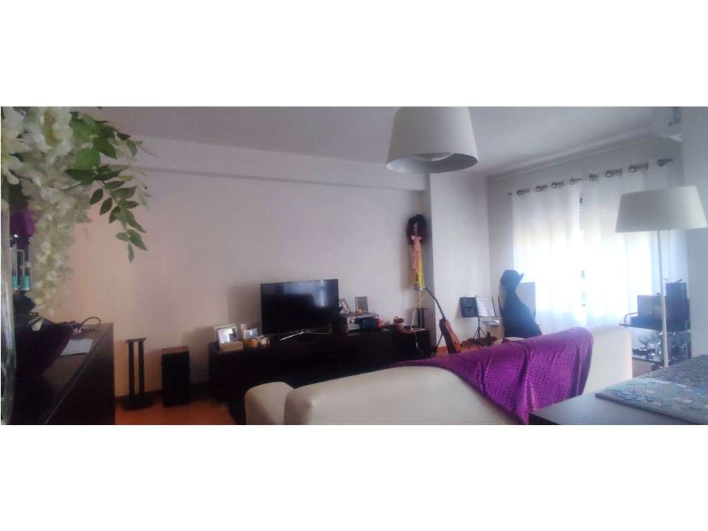 Apartamento T3 remodelado no centro da cidade de Ourém-8