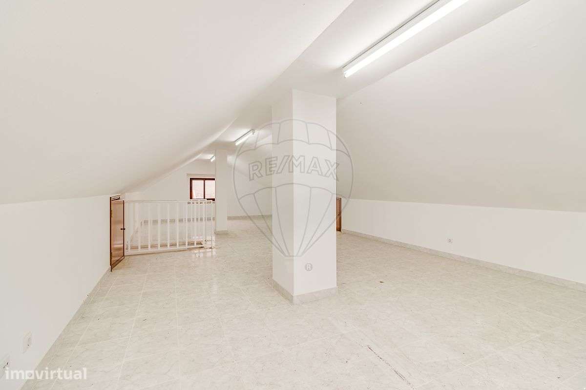 Moradia T8 para venda-27