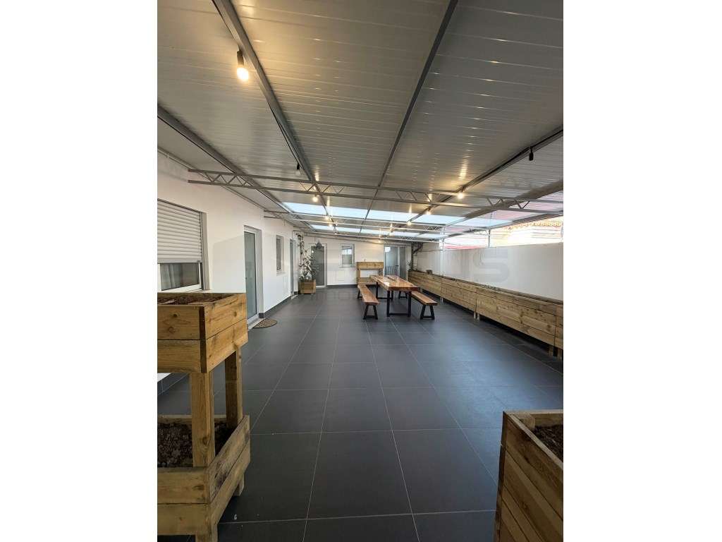 Apartamento T2 renovado com terraço Esgueira - CENTRO-21