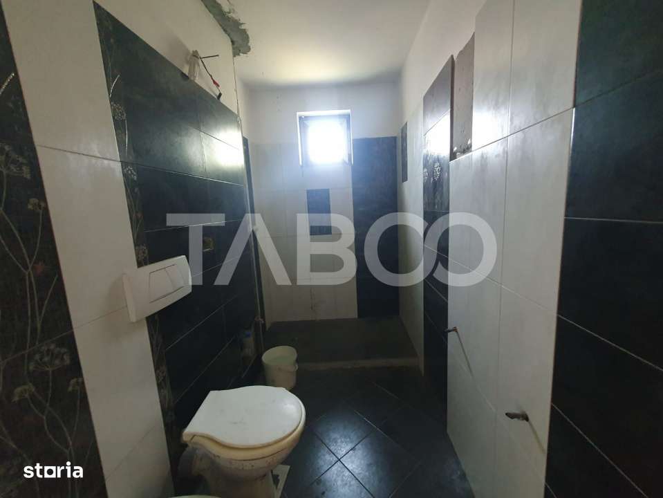 Apartament semidecomandat 2 camere etaj 2 zona 13 Decembrie - Imagine principală: 3/5