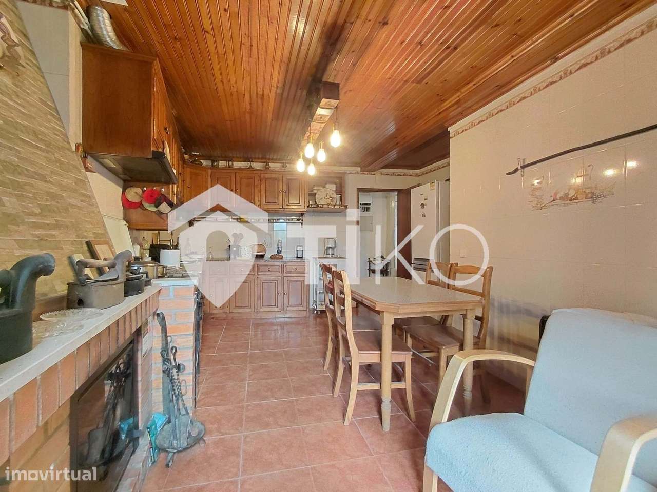 Moradia T5 Tradicional no Centro de Coja  – Ideal para Residência ou T-7