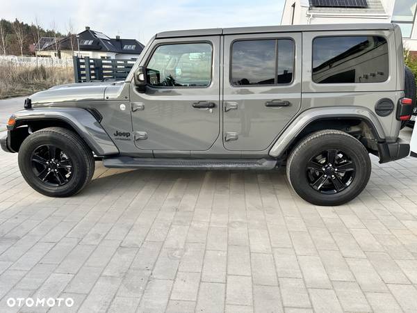 Jeep Wrangler - 12