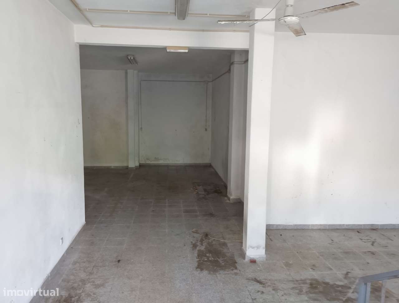 Loja de 82 m² no Linhó - com potencial para habitação-5