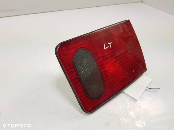 LAMPA W KLAPE PRAWA  AUDI A8 QUATTRO - 4