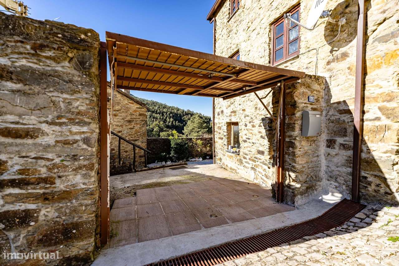 Encantadora Vivenda de Arquitetura  de Pedra  - com  Anexo T1+1 , Jard - Grande imagem: 4/60