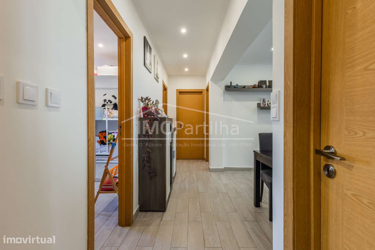 Apartamento T3 C/ Terraço na Ramada - Odivelas-5