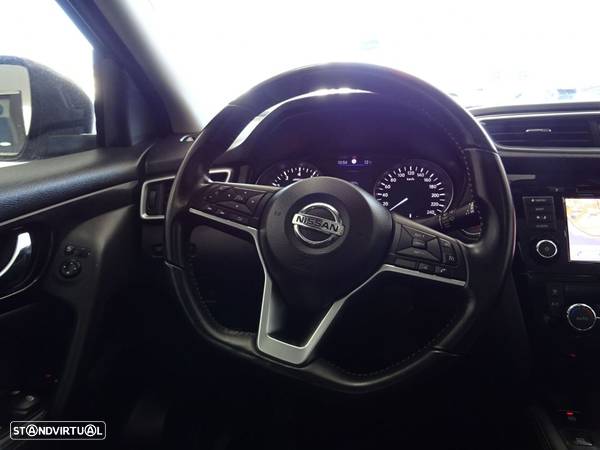 Nissan Qashqai 1.3 DIG-T N-Connecta J18 - 15