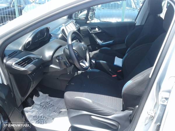 Peugeot 208 1.4 HDi Allure - 8