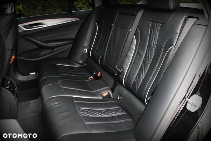 BMW Seria 5 520d Sport Line sport - 16