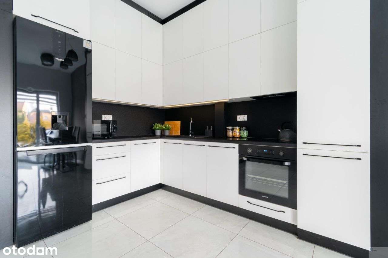 Przestronny, środkowy segment w spokojnej lokaliza-5