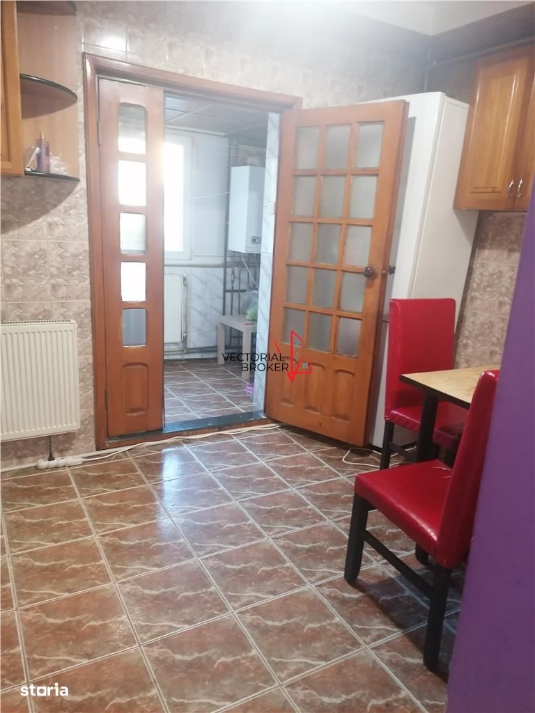 3 camere decomandate, et.2, bl.1984, 72mp, Basarabia Diham