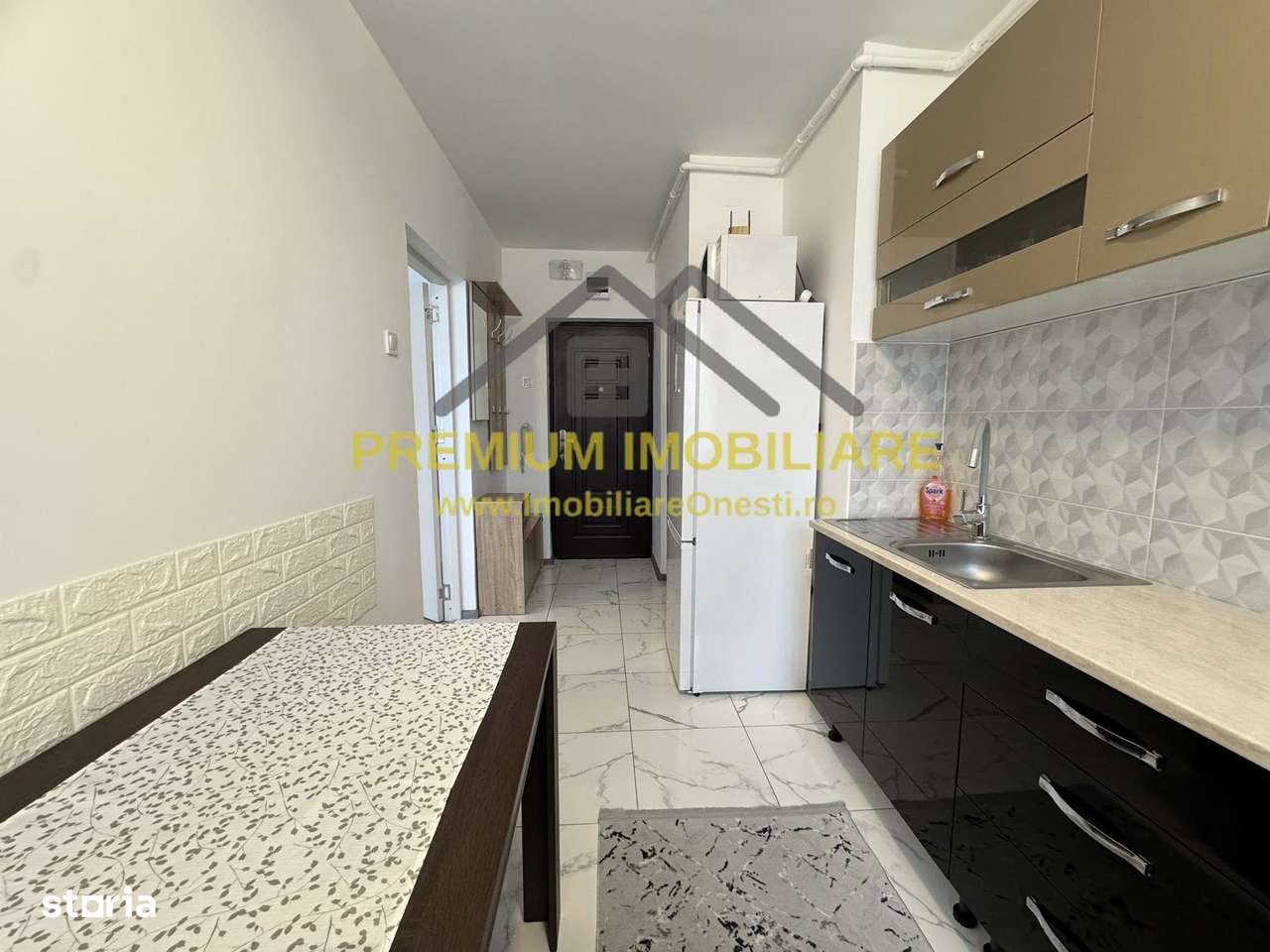 Apartament 2 Camere - Zona Ultracentrala - Renovat - Mobilat - Utilat-8