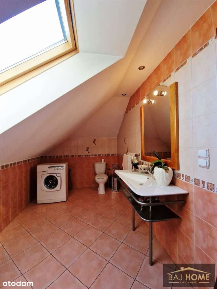 Wyjątkowa nieuchomość z domem w Mokrem k/G-dza-18