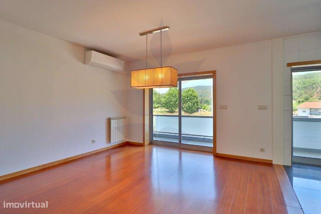 Venda apartamento T3 na freguesia de Este (São Pedro)-17