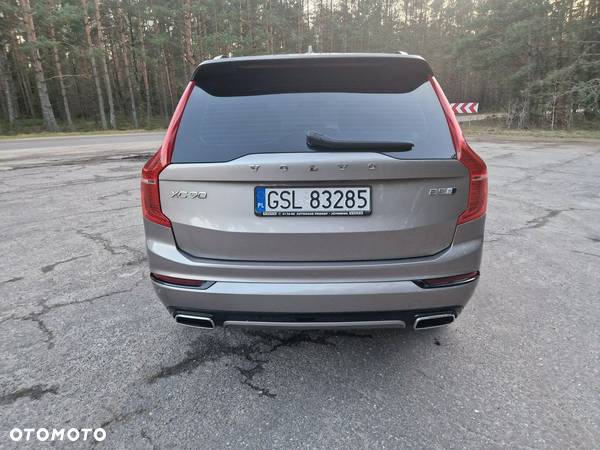 Volvo XC 90 - 8