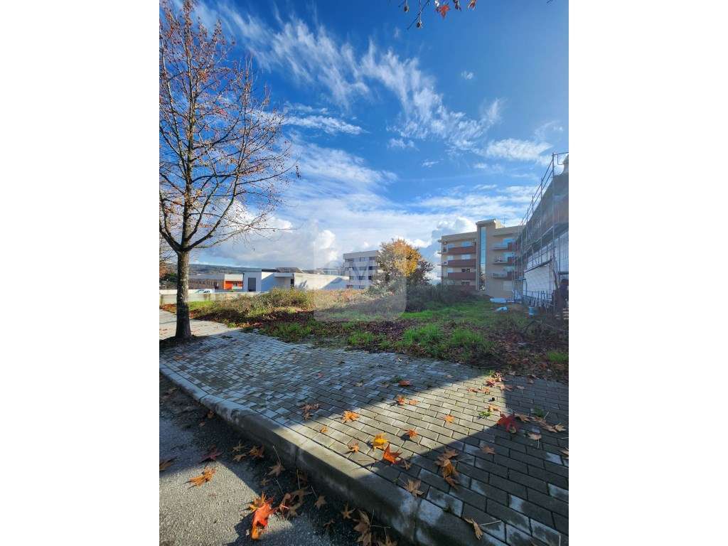 Lote para Construção de Moradia Unifamiliar em Vila Real - Grande imagem: 3/6