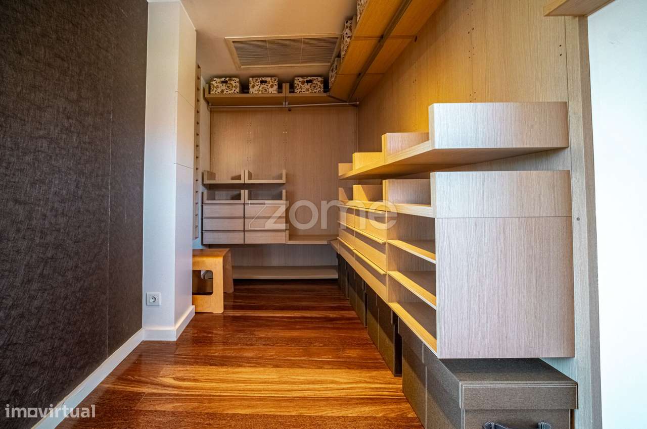 Exclusiva Moradia de Luxo T5+1 com Vista Mar | Lote de 960 m²-23