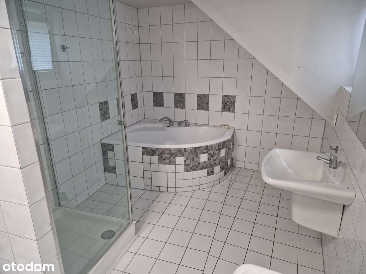 Ładny bliźniak 6 pokoi,450m2,umebl.sąsiedztwo parku 6500zł. - Pełny obrazek: 5/6