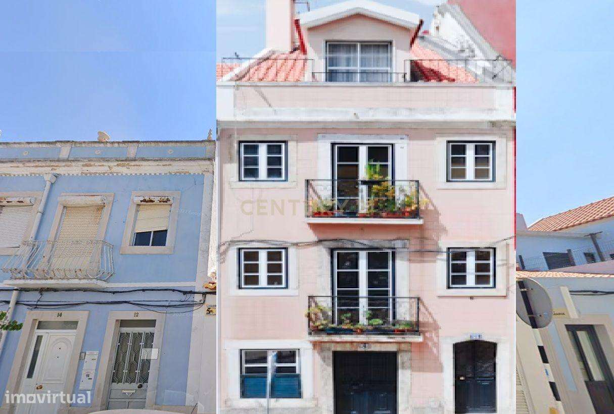 Moradia Térrea com Potencial de Construção de prédio no Centro do Mont - Grande imagem: 2/22