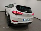 Hyundai Tucson 2.0 CRDI BlueDrive Style 2WD - 35