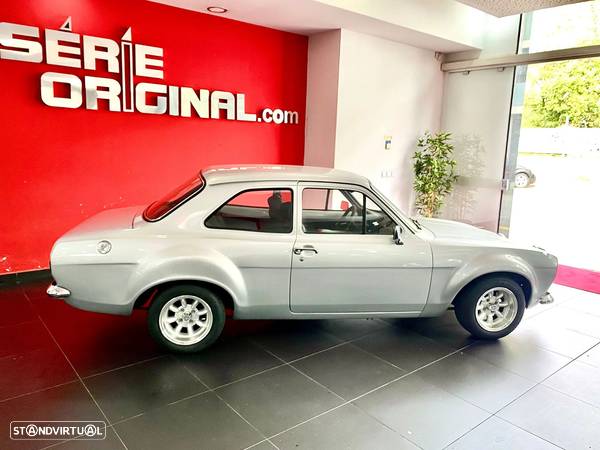 Ford Escort - 7