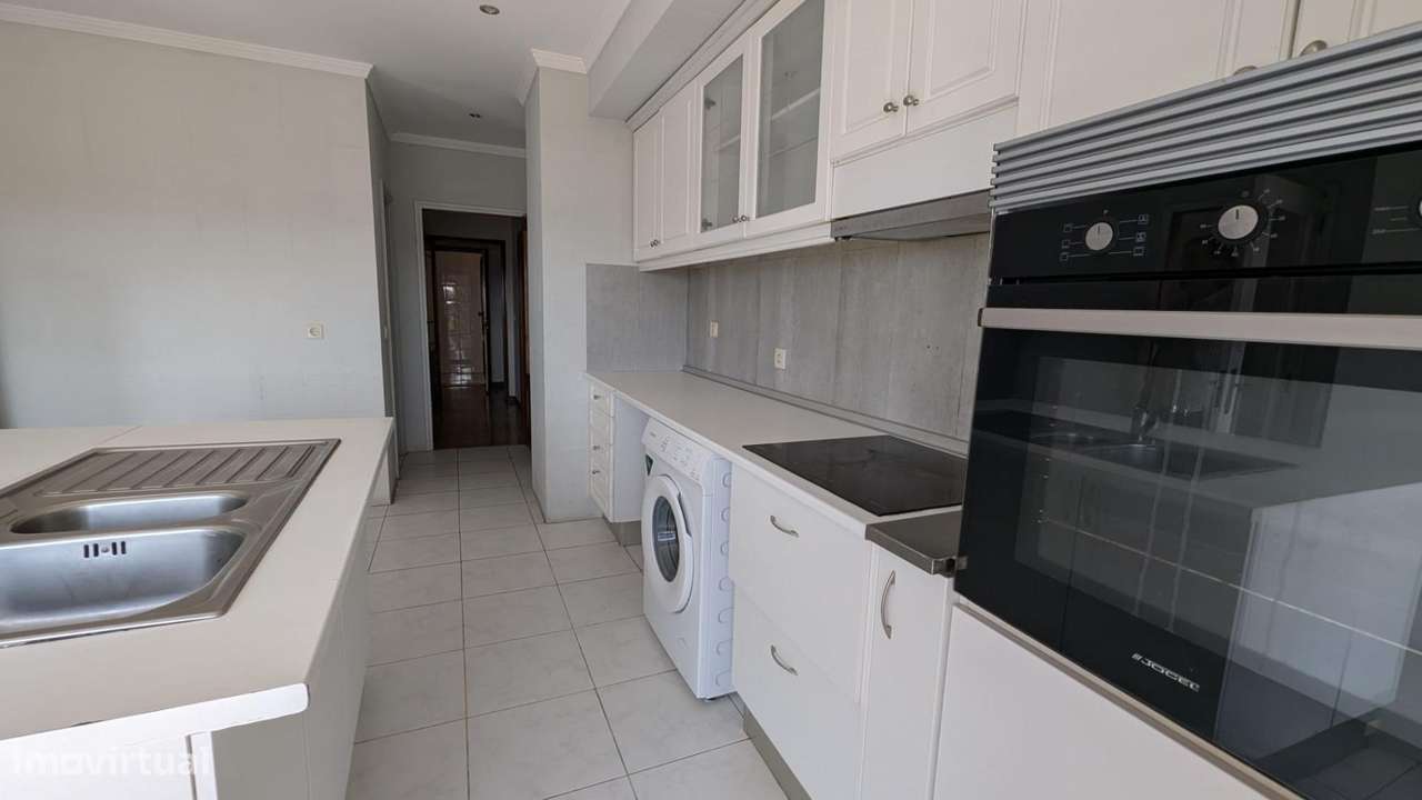 Excelente Apartamento T2 à venda na Maia-7