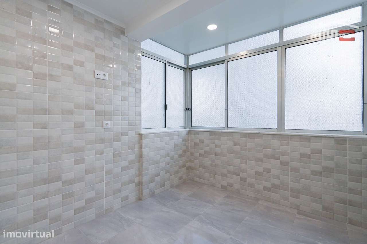 Arrenda-se T3 Remodelado - na Ramada - Grande imagem: 5/18
