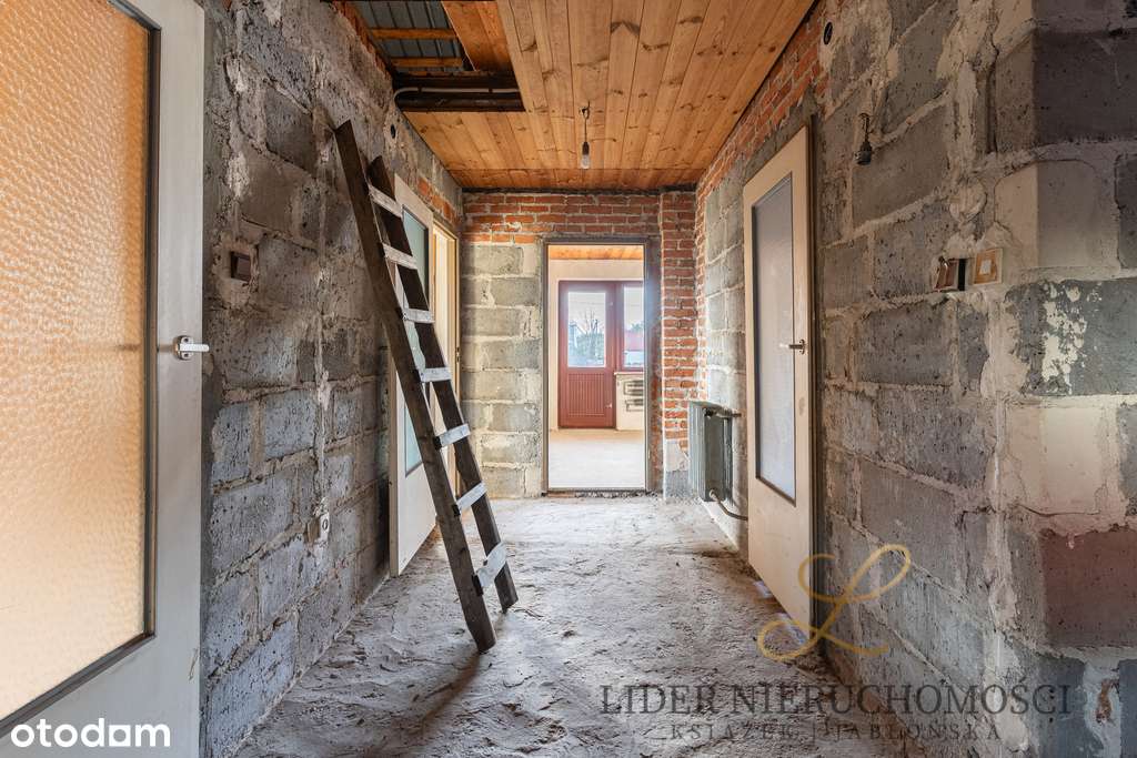 Dom do wykończenia w Majdanie Królewskim-14