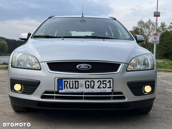 Ford Focus 1.6 16V Ghia - 8