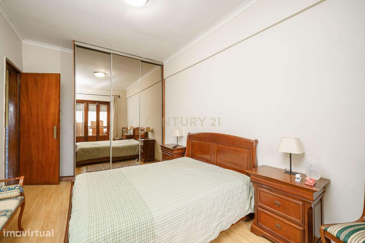 Apartamento T4 Transformado em T3 situado no bairro do Montalvão -Setú-18