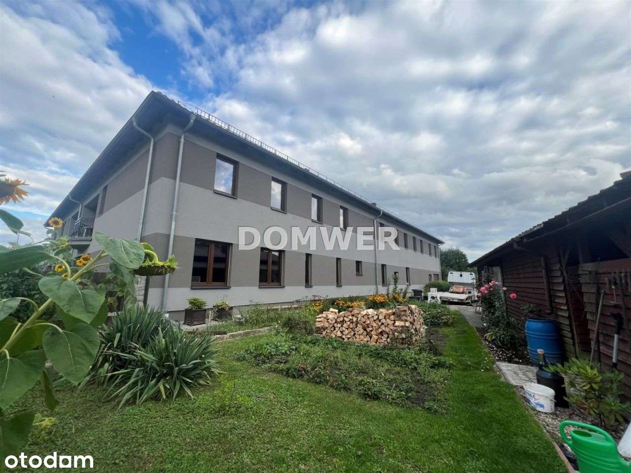 Budynek usługowo-handlowo-mieszkalny w Przyłęgu-3