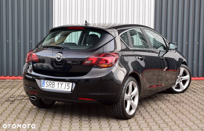 Opel Astra IV 1.6 T Sport - 12