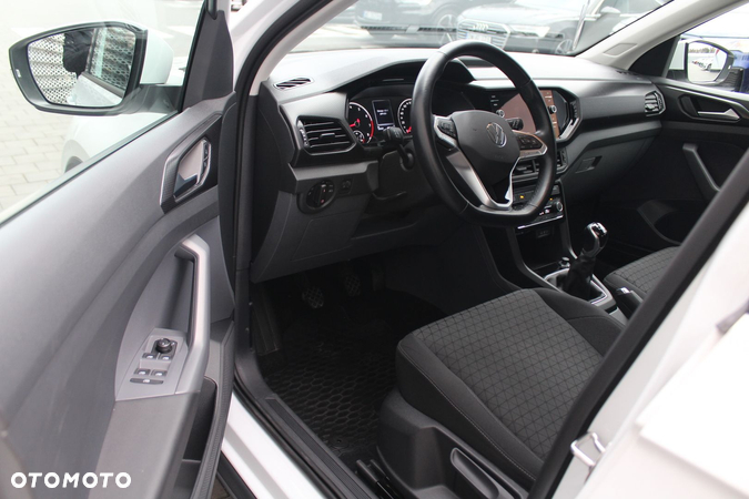 Volkswagen T-Cross - 15