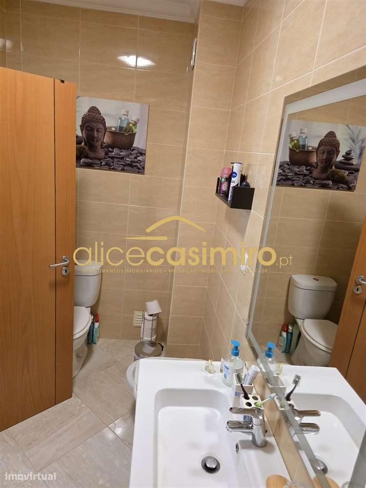 Moradia T4 - boas áreas- excelente estado!-46