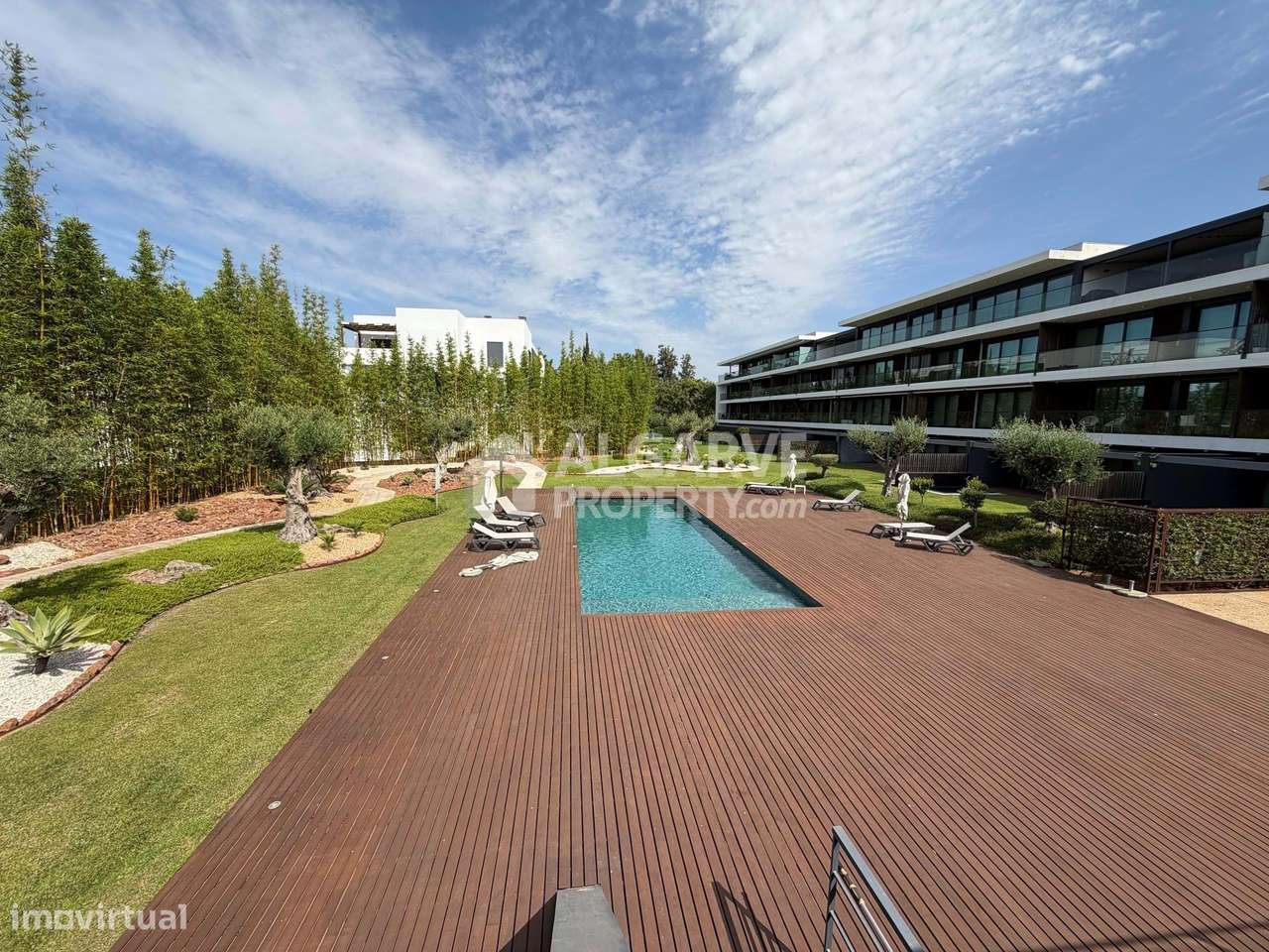 Apartamento T2 de Luxo junto da Praia e Marina de Vilamoura
