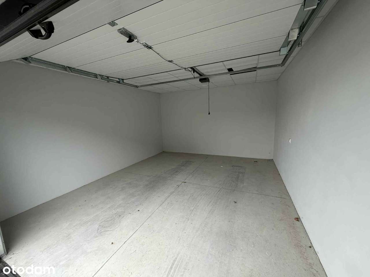 Garaż 21m² z oświetleniem w Mielcu Brama automatyczna - Pełny obrazek: 3/4