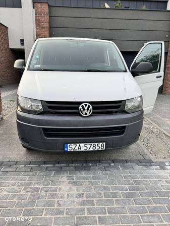 Volkswagen Caravelle - 1