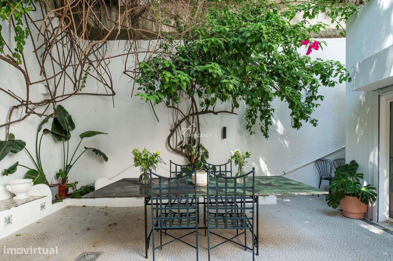 Encantador Apartamento com Jardim Privativo à Venda no Chiado - Grande imagem: 3/40