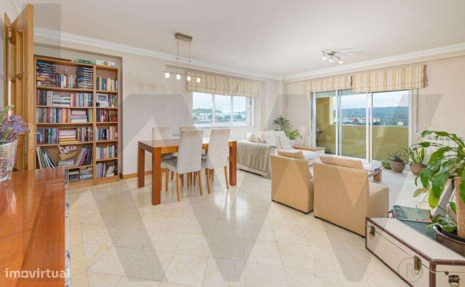 ARRENDAMENTO - APARTAMENTO T2 EQUIPADO E MOBILADO - NOVA CARNAXIDE - Grande imagem: 4/16