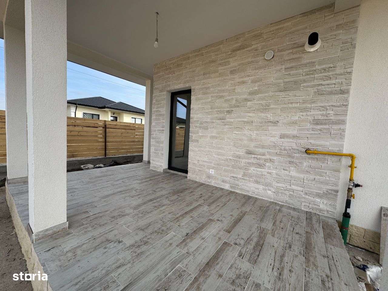 Casă individuală cu 4 camere | 400 mp teren | 120 mp totali Vorovesti - Imagine principală: 5/17