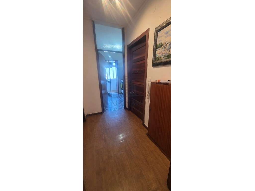 **Apartamento T2 a 500 metros do Metro**-17