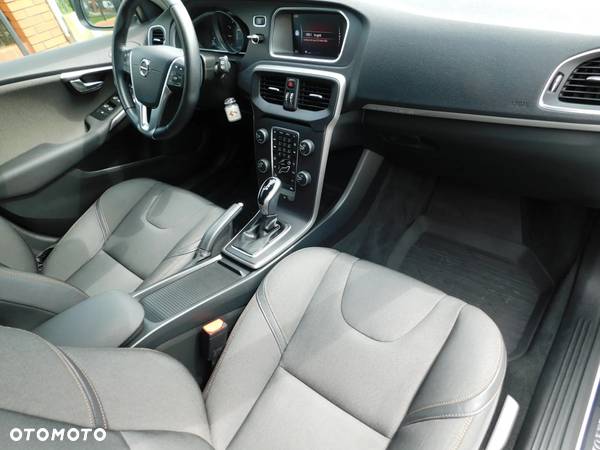 Volvo V40 CC T3 Drive-E Dynamic Edition - 11