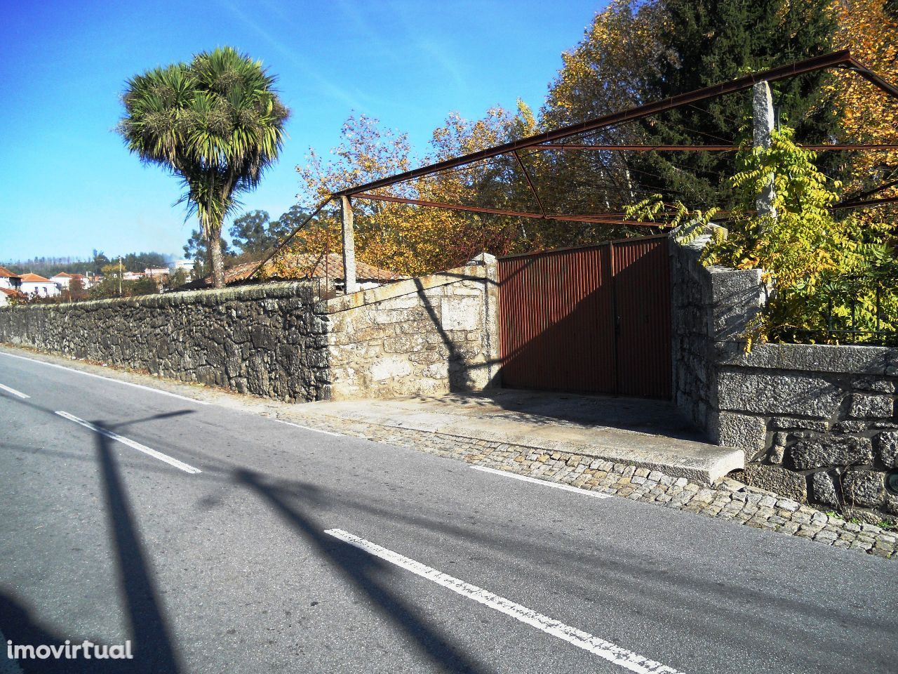 Quinta Paços Ferreira - 12.300 m2 - Vedada c/ Muro Pedra ...