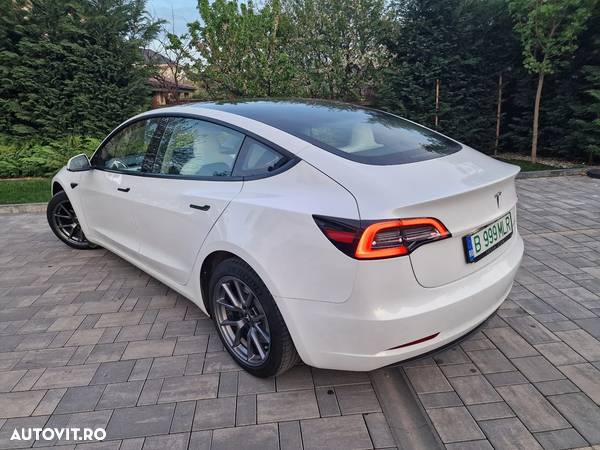 Tesla Model 3 - 2