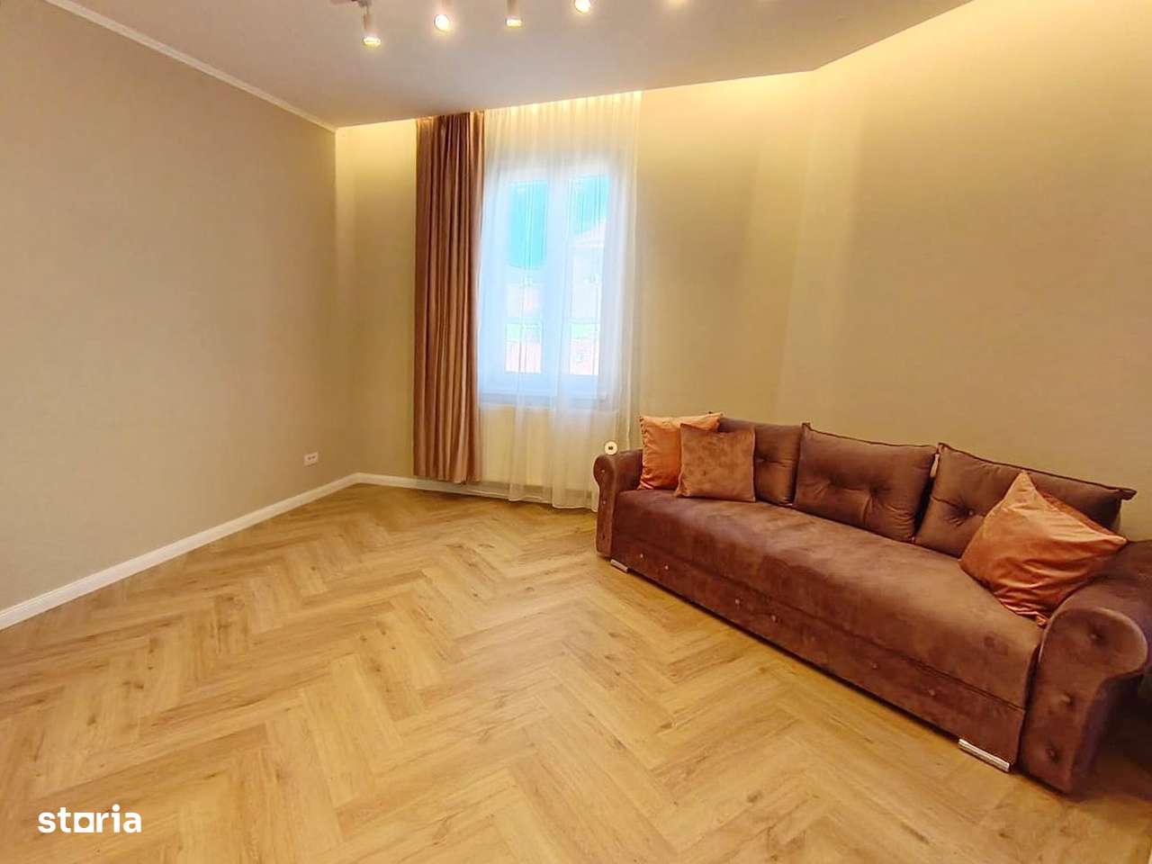 Vanzare Casa Grivitei - Imagine principală: 5/14