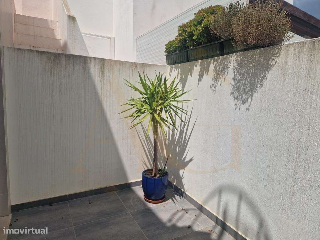 Moradia T2 em Cabanas de Tavira com grande terraço-5