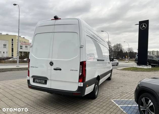 Mercedes-Benz Sprinter - 4